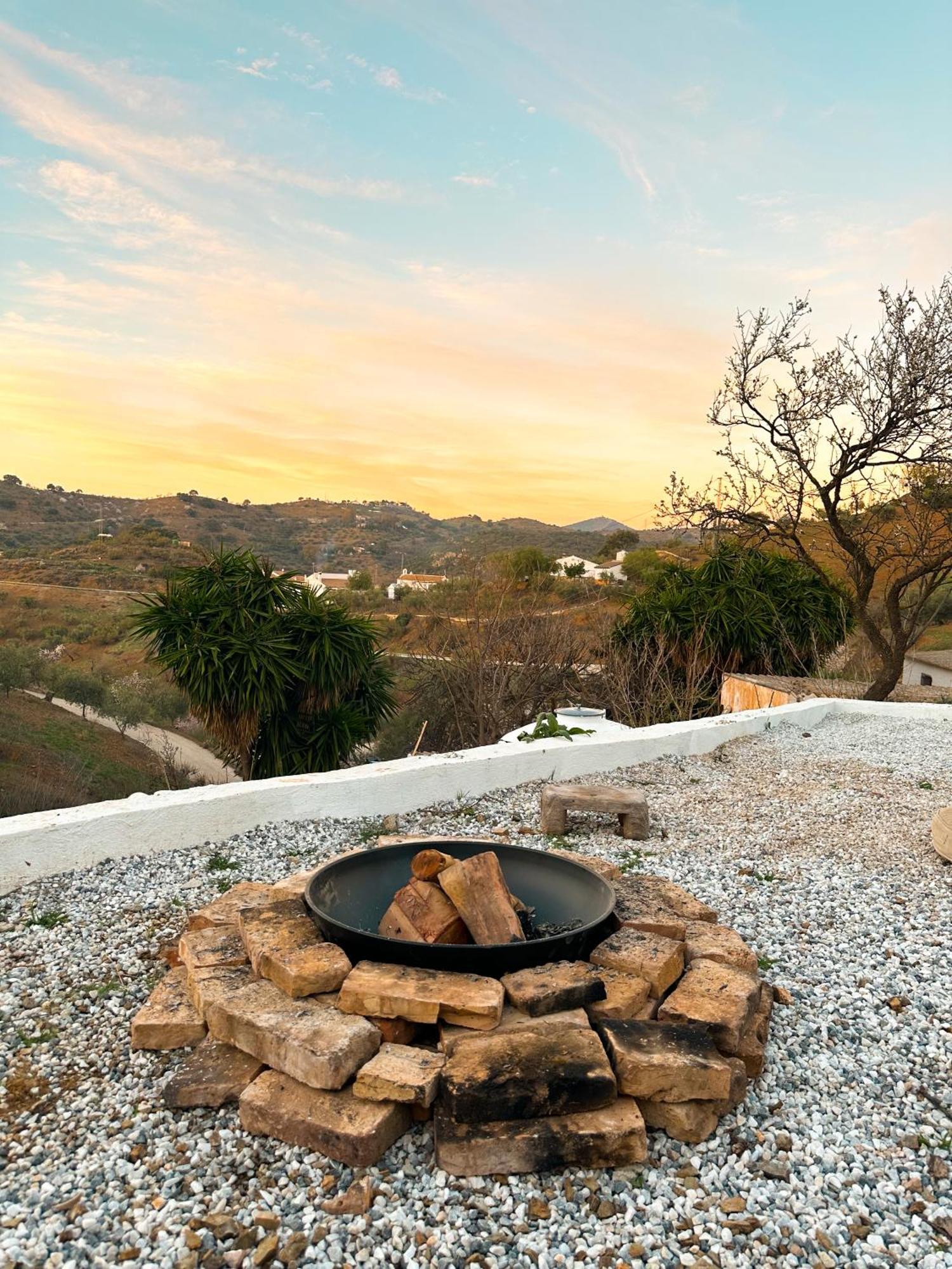 Romantic Accommodation - Hottub & Sauna Almogia Luaran gambar